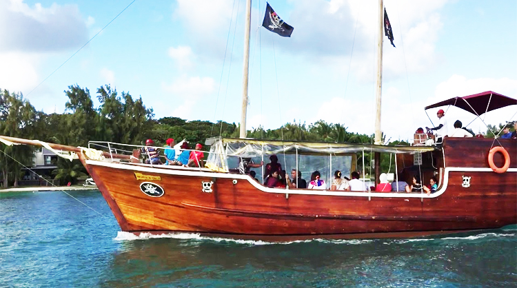 ILE AUX CEFS ISLAND PIRATE BOAT